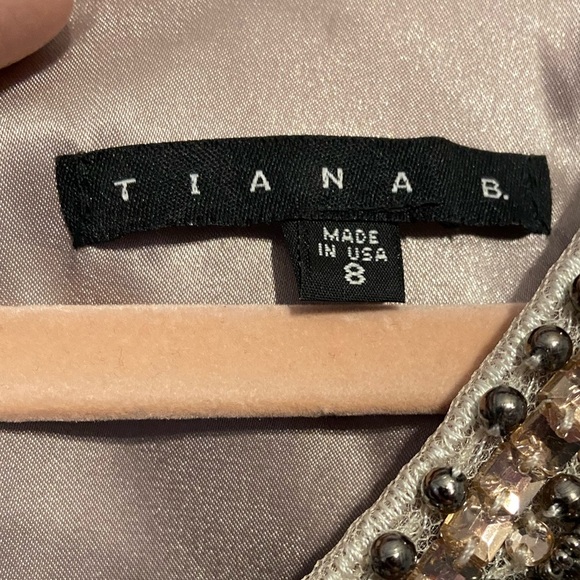 Tiana B. Beaded Two-Tone Cocktail Dress - Size 8 - Picture 2 of 5